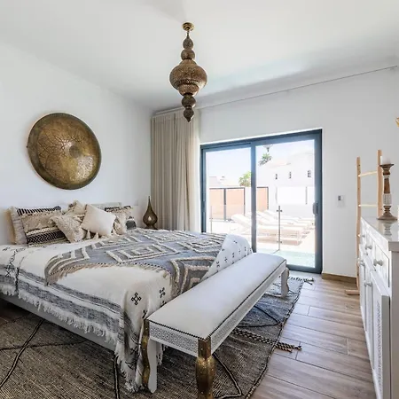 Casa vacanze In Guia Mit Privatem Pool