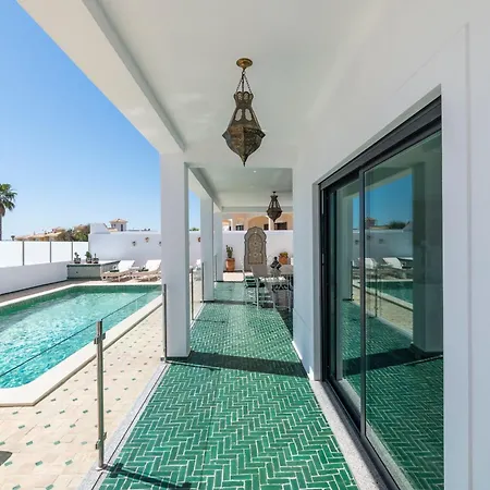 In Guia Mit Privatem Pool Holiday home *